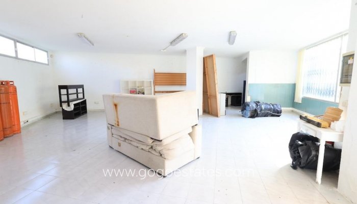 Te koop - Commercieel - Commerciële Ruimten - Orihuela - La Zenia