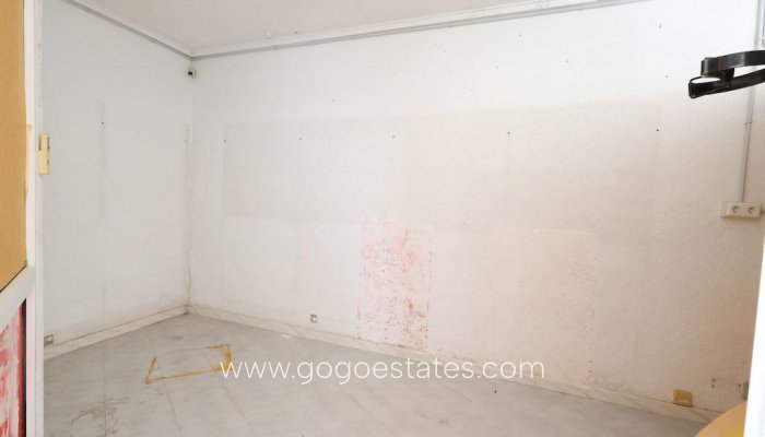 Te koop - Commercieel - Commerciële Ruimten - Orihuela - La Zenia