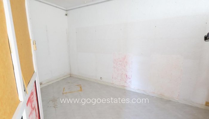 Te koop - Commercieel - Commerciële Ruimten - Orihuela - La Zenia