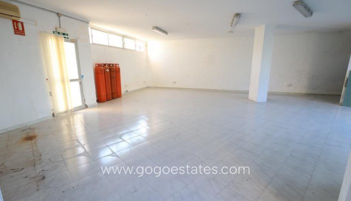 Te koop - Commercieel - Commerciële Ruimten - Orihuela - La Zenia