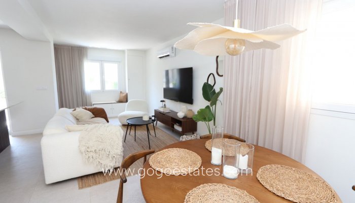 Te koop - Huis - Halfvrijstaande woning - Orihuela - Los Altos