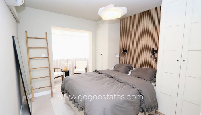 Te koop - Huis - Halfvrijstaande woning - Orihuela - Los Altos