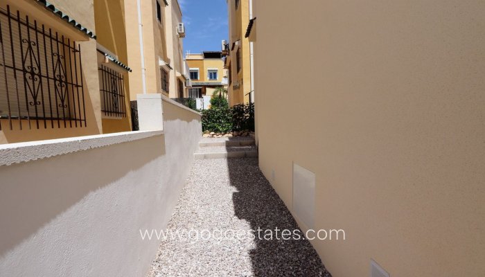 Te koop - Huis - Halfvrijstaande woning - Orihuela - Los Altos