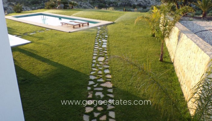 Resale - House - Detached Villa - Finestrat