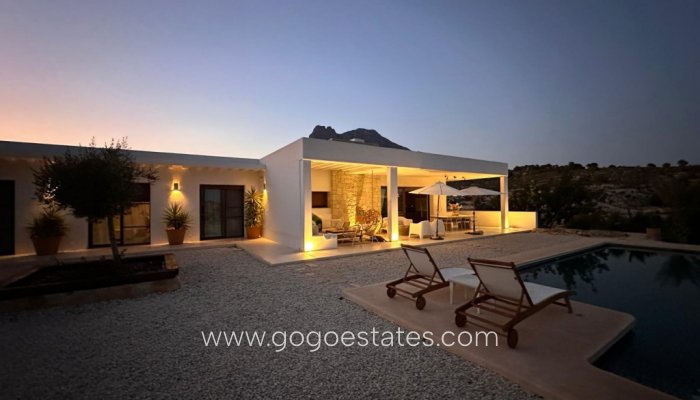 Resale - House - Detached Villa - Finestrat