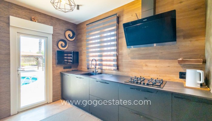 Te koop - Huis - Vrijstaande Villa - Torrevieja - Nueva Torrevieja