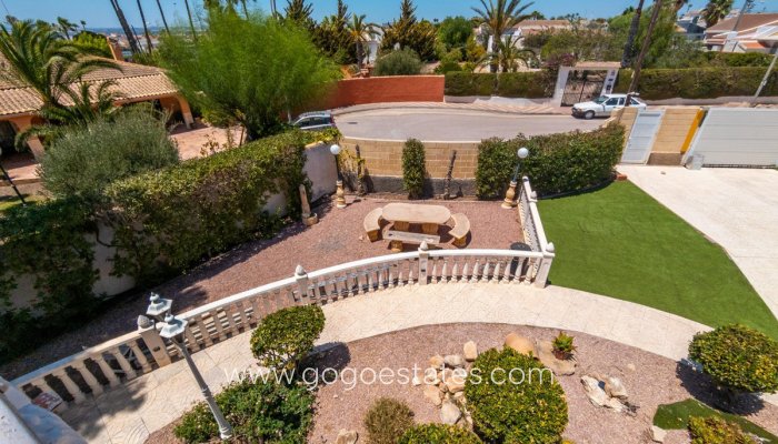Te koop - Huis - Vrijstaande Villa - Torrevieja - Nueva Torrevieja