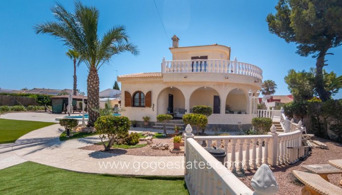 Te koop - Huis - Vrijstaande Villa - Torrevieja - Nueva Torrevieja