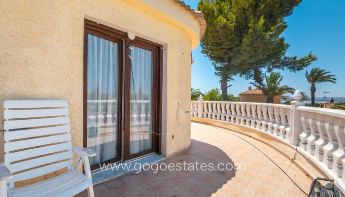 Te koop - Huis - Vrijstaande Villa - Torrevieja - Nueva Torrevieja