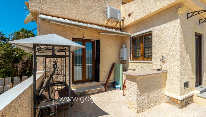 Te koop - Huis - Vrijstaande Villa - Torrevieja - Nueva Torrevieja