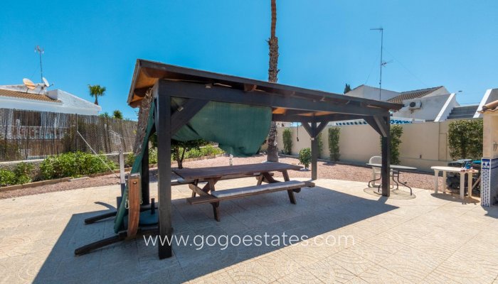 Te koop - Huis - Vrijstaande Villa - Torrevieja - Nueva Torrevieja
