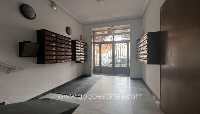 Te koop - Appartement - Studio op de middelste verdieping - Torrevieja - Torrevieja Centro