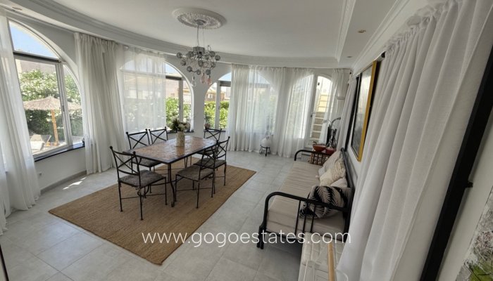 Te koop - Huis - Vrijstaande Villa - Torrevieja - Torrevieja Centro