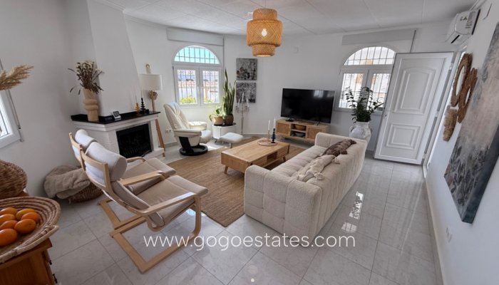 Te koop - Huis - Vrijstaande Villa - Torrevieja - Torrevieja Centro