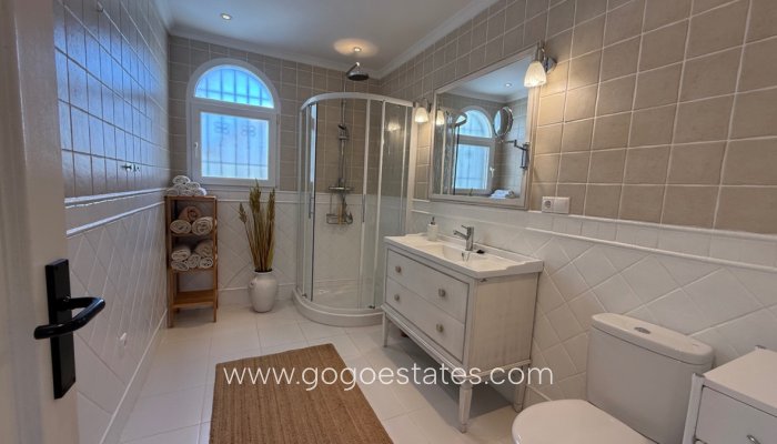 Te koop - Huis - Vrijstaande Villa - Torrevieja - Torrevieja Centro