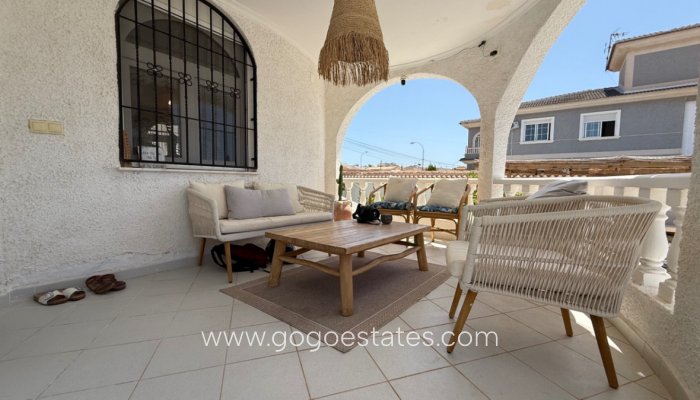 Te koop - Huis - Vrijstaande Villa - Torrevieja - Torrevieja Centro