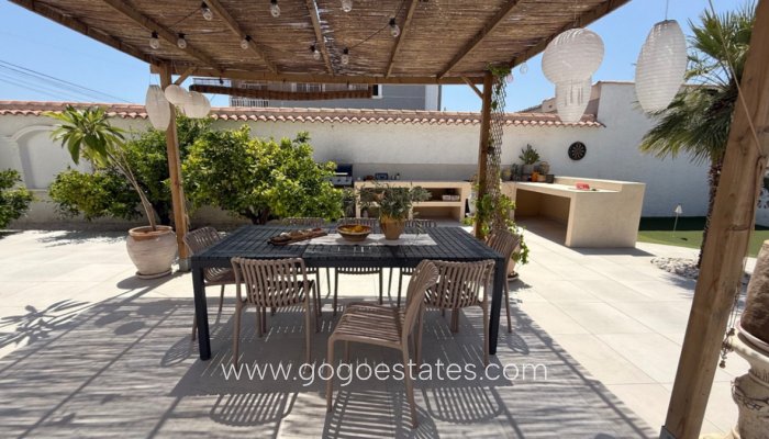 Te koop - Huis - Vrijstaande Villa - Torrevieja - Torrevieja Centro