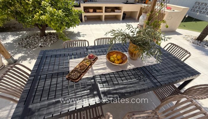 Te koop - Huis - Vrijstaande Villa - Torrevieja - Torrevieja Centro