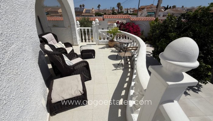 Te koop - Huis - Vrijstaande Villa - Torrevieja - Torrevieja Centro