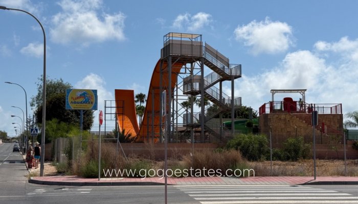 Te koop - Huis - Vrijstaande Villa - Torrevieja - Torrevieja Centro