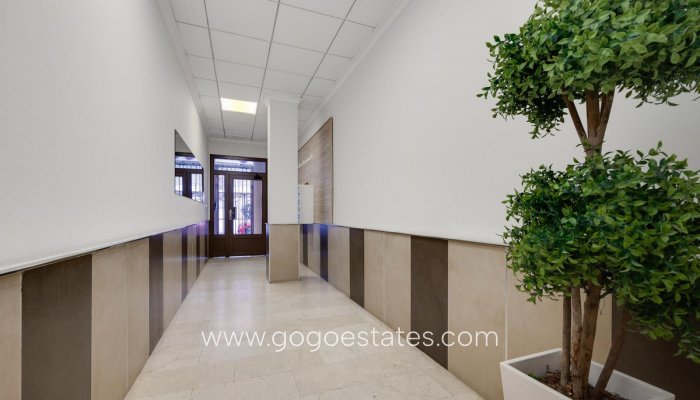 Te koop - Appartement - Appartement op de middelste verdieping - Torrevieja - Torrevieja Centro