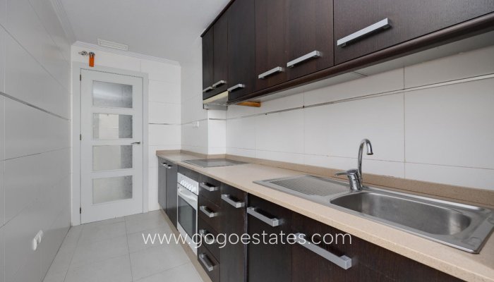 Te koop - Appartement - Appartement op de middelste verdieping - Torrevieja - Torrevieja Centro