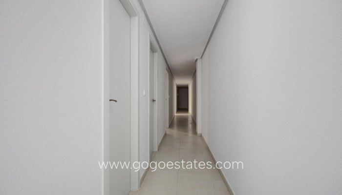 Te koop - Appartement - Appartement op de middelste verdieping - Torrevieja - Torrevieja Centro