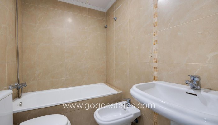 Te koop - Appartement - Appartement op de middelste verdieping - Torrevieja - Torrevieja Centro