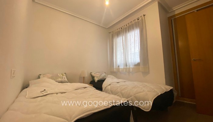 Te koop - Appartement - Appartement op de middelste verdieping - Torrevieja - Torrevieja Centro