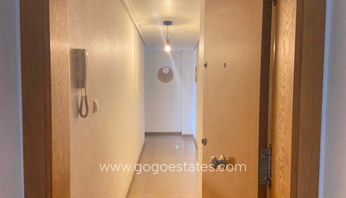 Te koop - Appartement - Appartement op de middelste verdieping - Torrevieja - Torrevieja Centro
