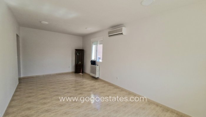 Te koop - Huis - Halfvrijstaande woning - La Nucía - La Nucia Centro