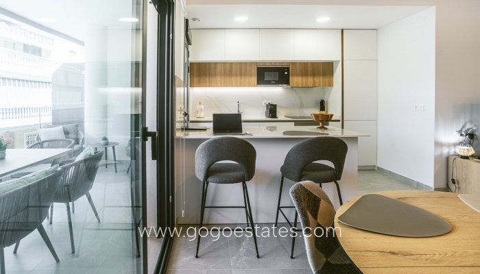 Te koop - Appartement - Appartement op de middelste verdieping - Torrevieja - Playa del Cura