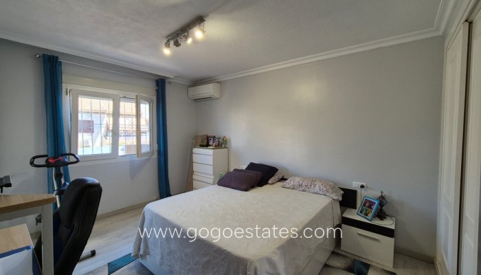 Te koop - Huis - Stadswoning - Torrevieja - Torrevieja Centro