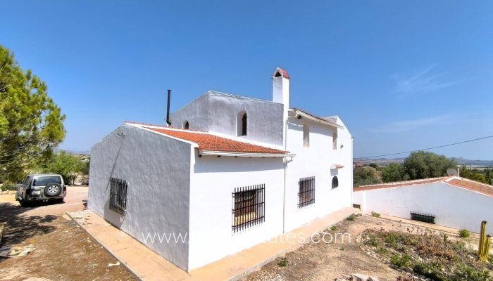 Te koop - Huis - Vrijstaande Villa - Novelda - Novelda Centro