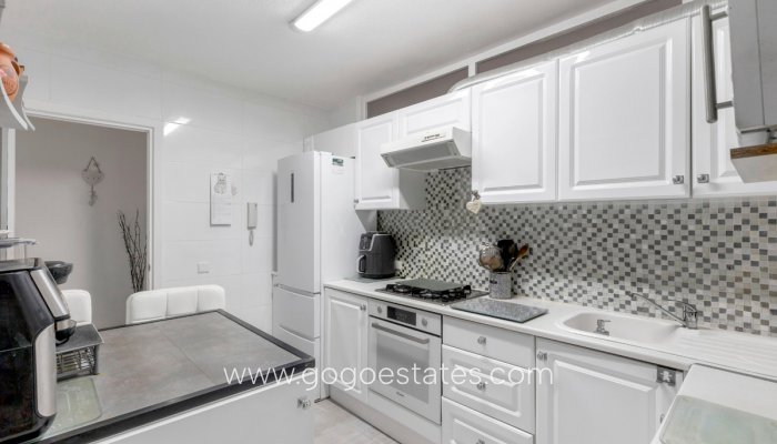 Te koop - Appartement - Appartement op de middelste verdieping - Torrevieja - Playa del Cura