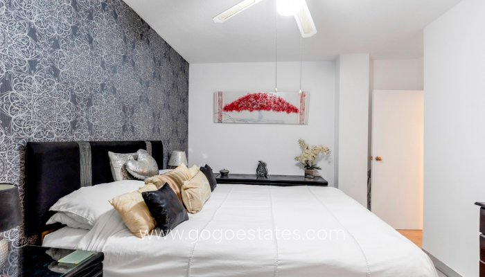 Te koop - Appartement - Appartement op de middelste verdieping - Torrevieja - Playa del Cura