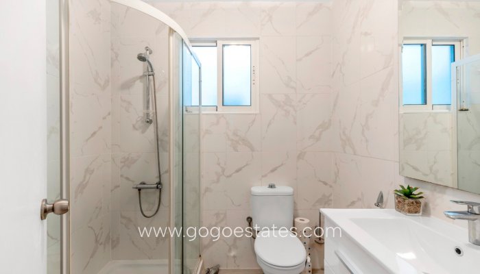 Te koop - Appartement - Appartement op de middelste verdieping - Torrevieja - Playa del Cura