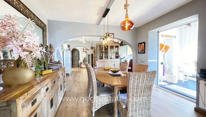 Resale - House - Detached Villa - Calpe - Calpe Centro