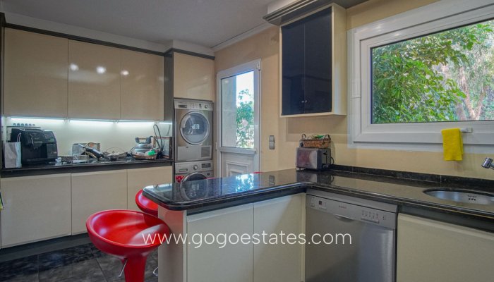 Te koop - Huis - Vrijstaande Villa - Dénia - Denia Centro