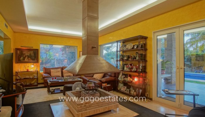 Te koop - Huis - Vrijstaande Villa - Dénia - Denia Centro