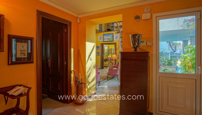 Te koop - Huis - Vrijstaande Villa - Dénia - Denia Centro