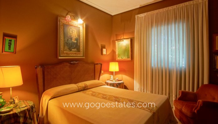 Te koop - Huis - Vrijstaande Villa - Dénia - Denia Centro