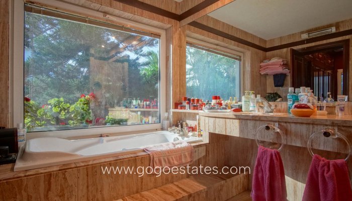 Te koop - Huis - Vrijstaande Villa - Dénia - Denia Centro