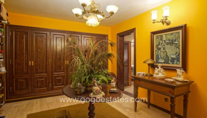 Te koop - Huis - Vrijstaande Villa - Dénia - Denia Centro