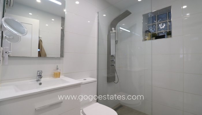 Te koop - Huis - Vrijstaande Villa - Orihuela - La Florida