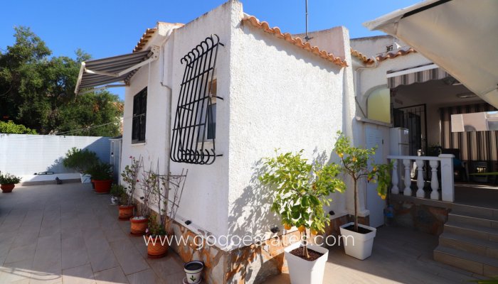 Te koop - Huis - Vrijstaande Villa - Orihuela - La Florida