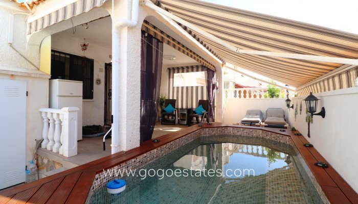 Te koop - Huis - Vrijstaande Villa - Orihuela - La Florida