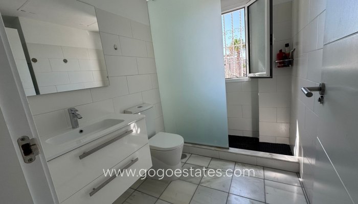 Te koop - Huis - Halfvrijstaande woning - Torrevieja - Torrevieja Centro
