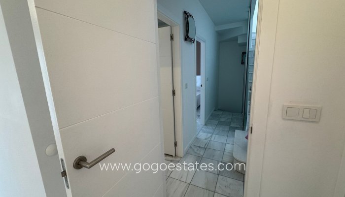 Te koop - Huis - Halfvrijstaande woning - Torrevieja - Torrevieja Centro