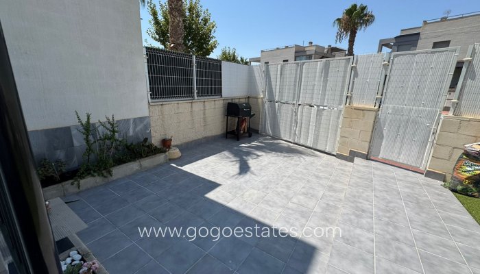 Te koop - Huis - Halfvrijstaande woning - Torrevieja - Torrevieja Centro